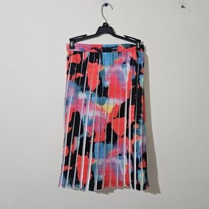 The Lines in Between Pleated Skirt